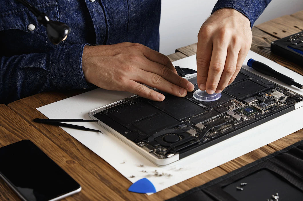 TIPS ON HOW TO REPLACE YOUR MACBOOK BATTERY